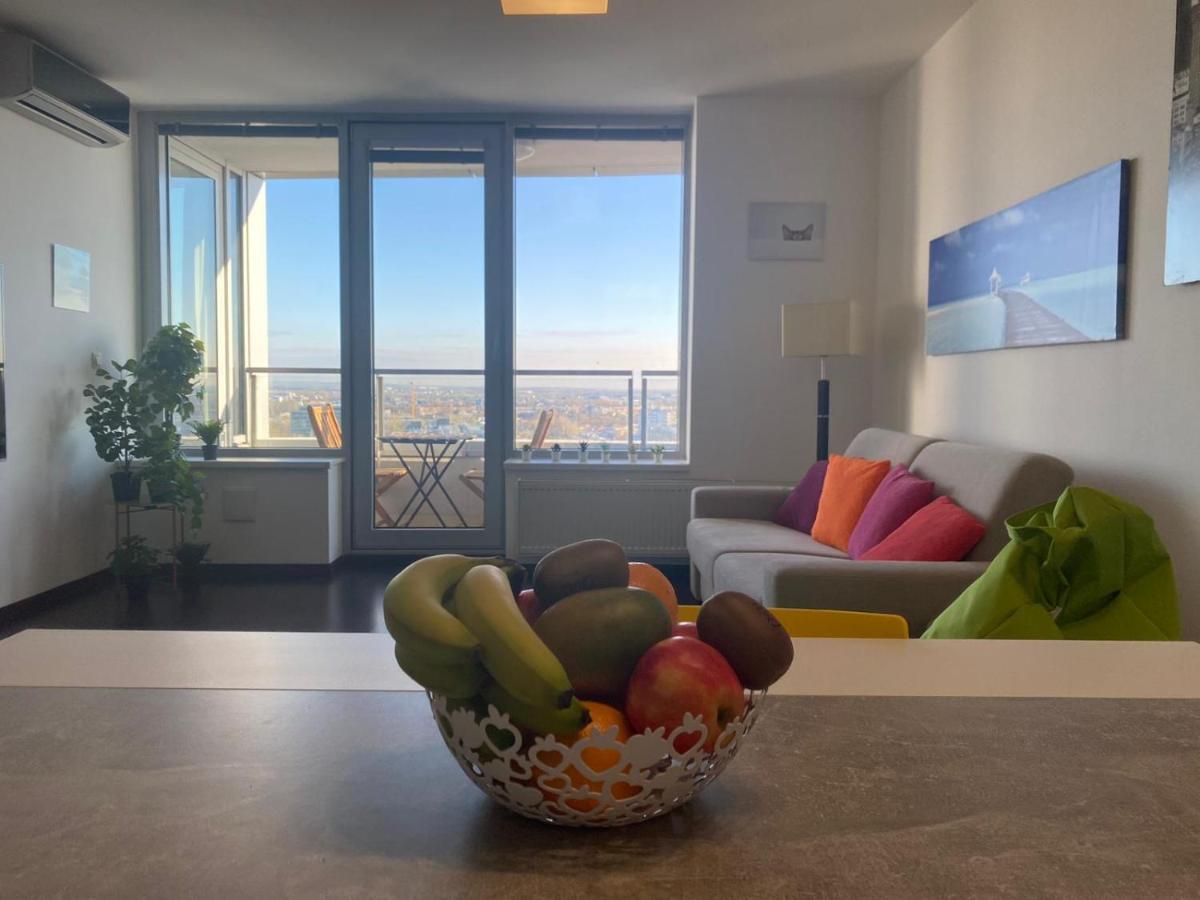 Fantastic View From The 20Th Floor Appartement Bratislava Buitenkant foto