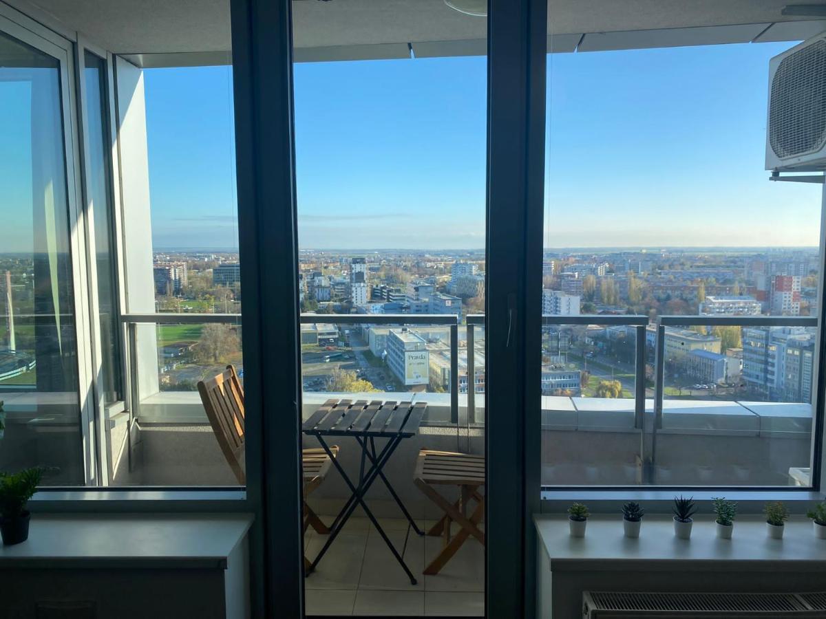 Fantastic View From The 20Th Floor Appartement Bratislava Buitenkant foto